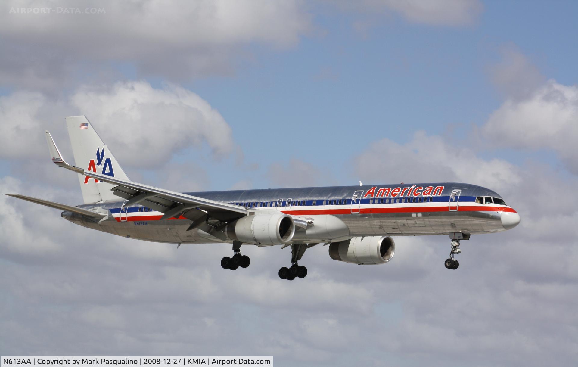 N613AA, 1989 Boeing 757-223 C/N 24489, Boeing 757-200
