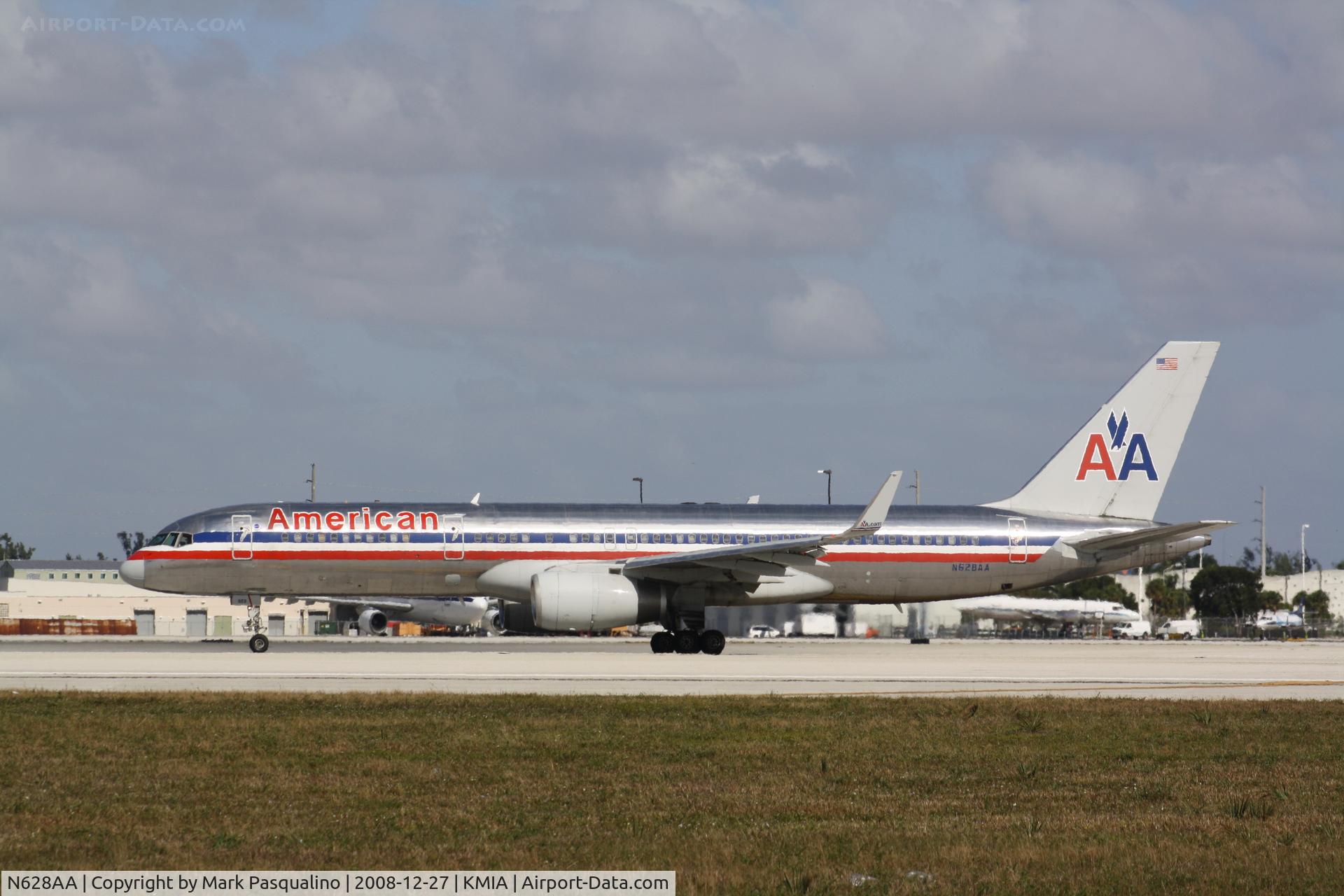 N628AA, 1990 Boeing 757-223 C/N 24586, Boeing 757-200