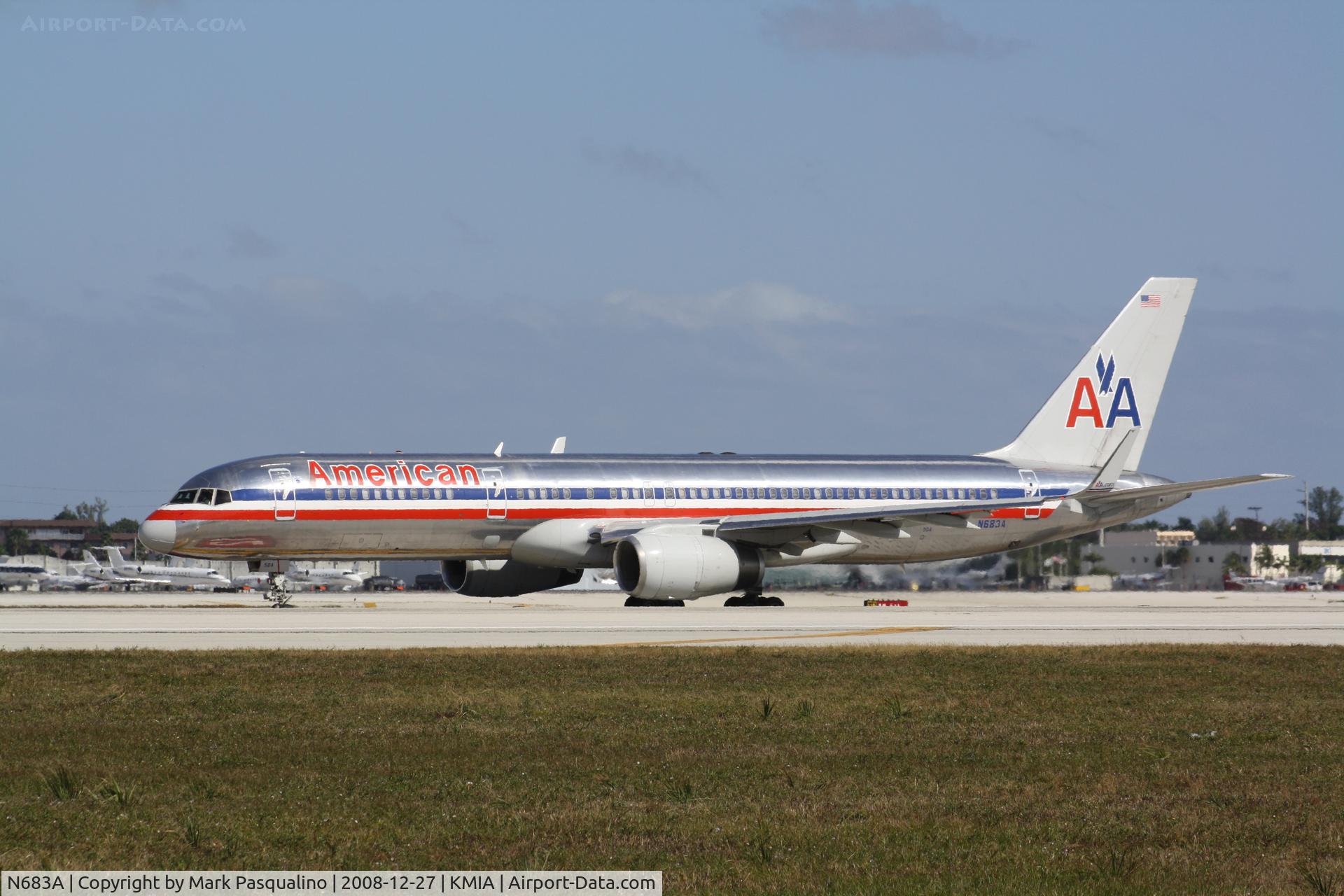 N683A, 1992 Boeing 757-223 C/N 25340, Boeing 757-200