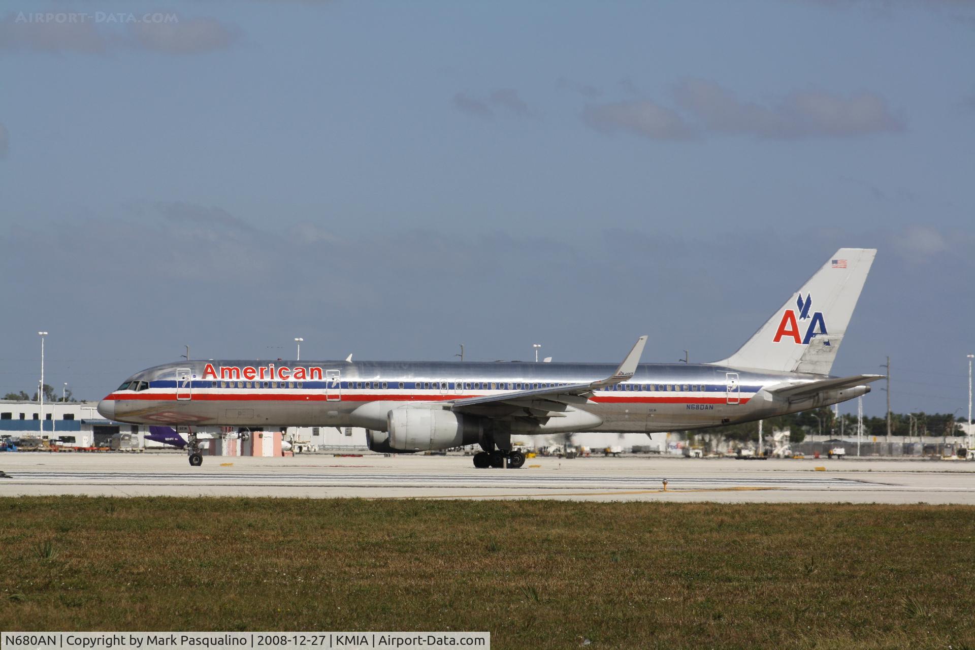 N680AN, 1999 Boeing 757-223 C/N 29590, Boeing 757-200