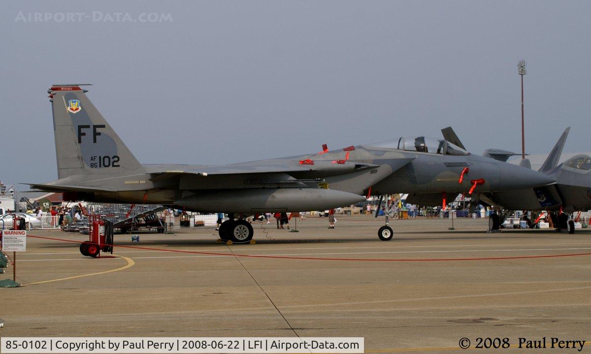 85-0102, 1985 McDonnell Douglas F-15C Eagle C/N 0955/C344, Sitting nose to nose to nose with a pair of Raptors