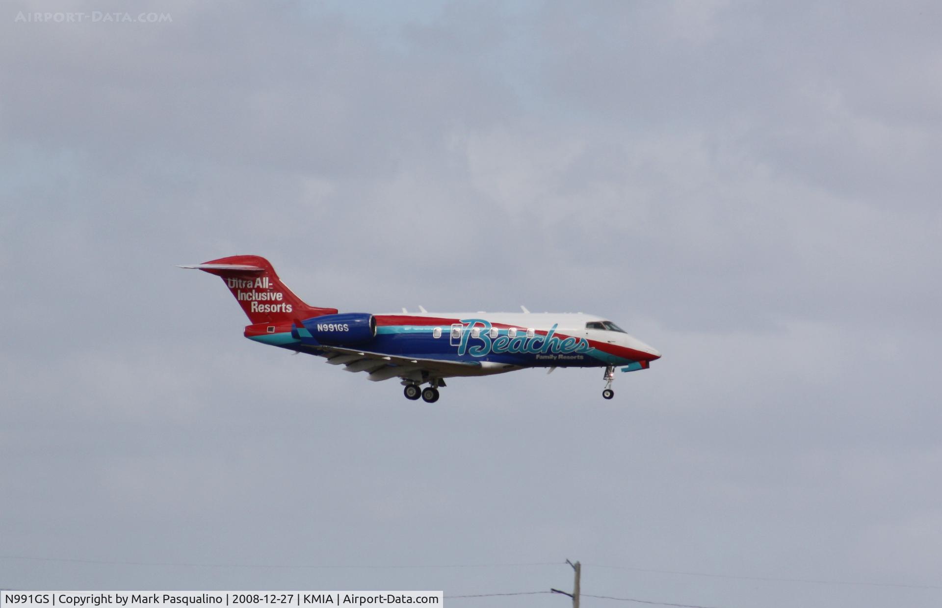 N991GS, 2006 Bombardier Challenger 300 (BD-100-1A10) C/N 20099, BD-100-1A10