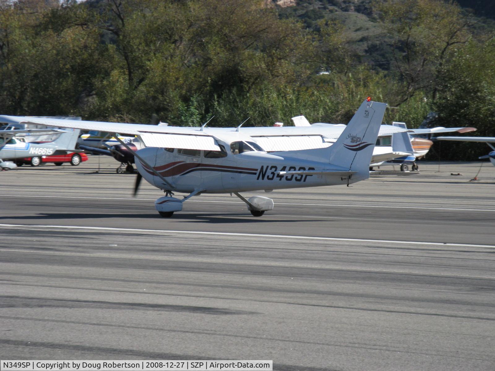 N349SP, 1999 Cessna 172S C/N 172S8276, 1999 Cessna 172S SKYHAWK SP, Lycoming IO-360-B1E 180 Hp, landing roll Rwy 04