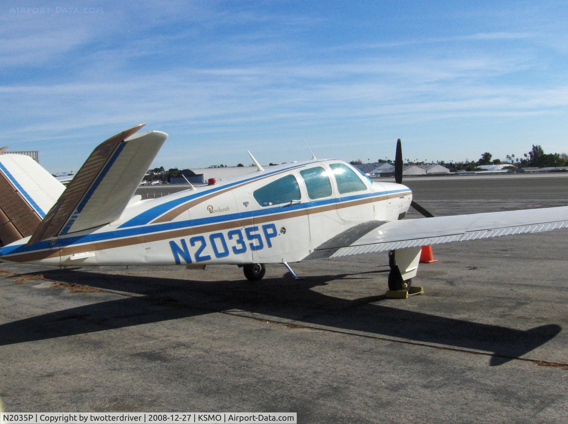 N2035P, 1978 Beech V35B Bonanza C/N D-10176, On the ramp