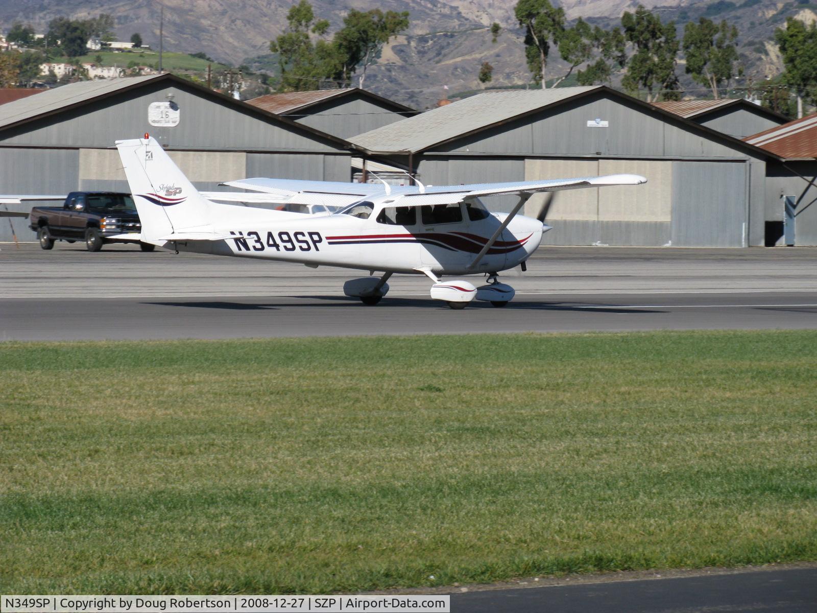 N349SP, 1999 Cessna 172S C/N 172S8276, 1999 Cessna 172S SKYHAWK SP, Lycoming IO-360-B1E 180 Hp, takeoff roll Rwy 04