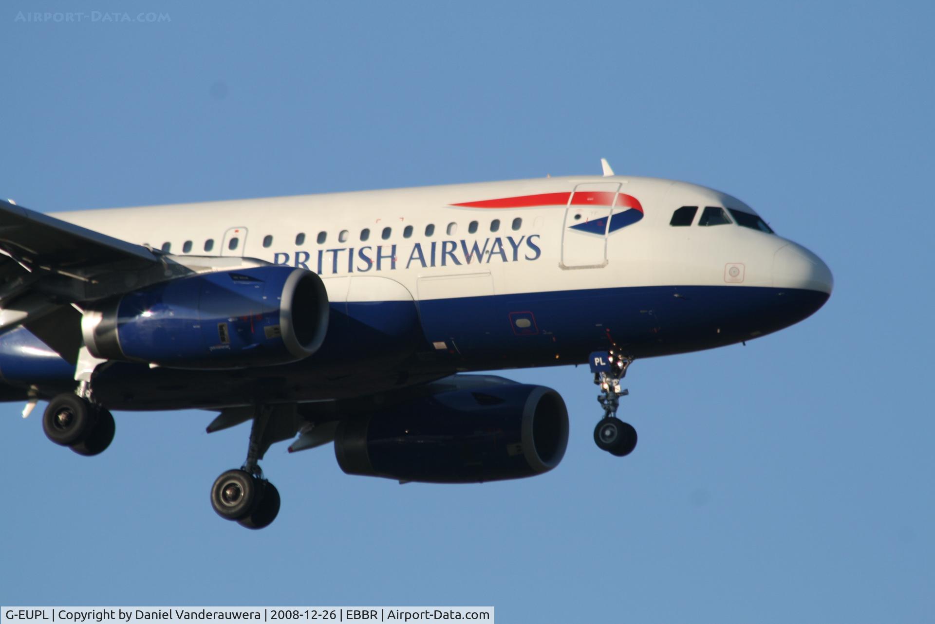 G-EUPL, 2000 Airbus A319-131 C/N 1239, flight BA392 is descending to rwy 02