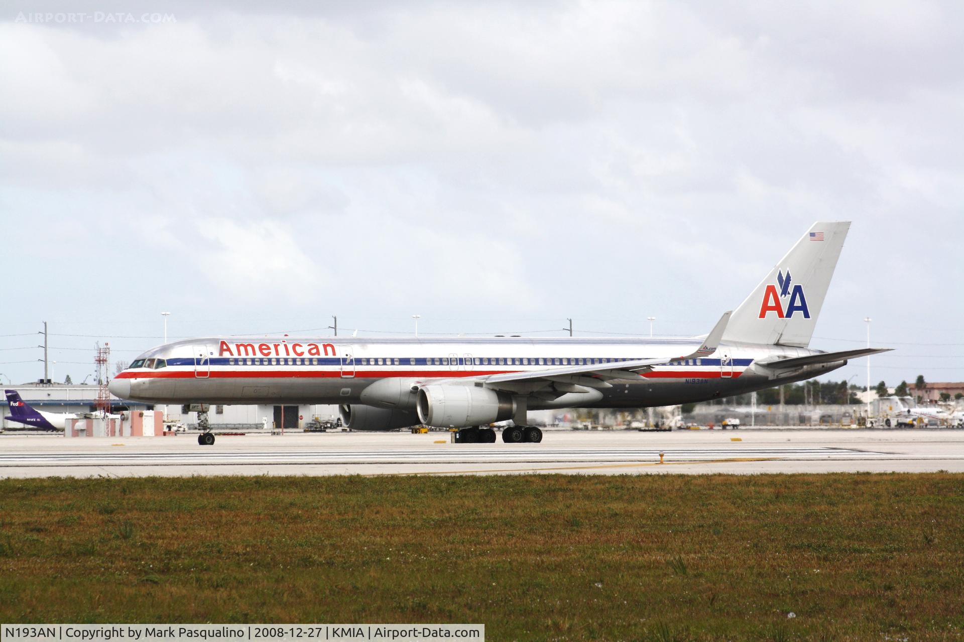 N193AN, 2001 Boeing 757-223 C/N 32387, Boeing 757-200
