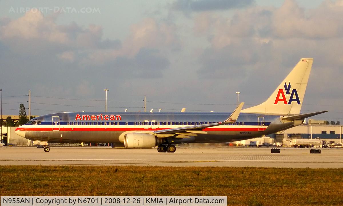 N955AN, 2001 Boeing 737-823 C/N 29540, American