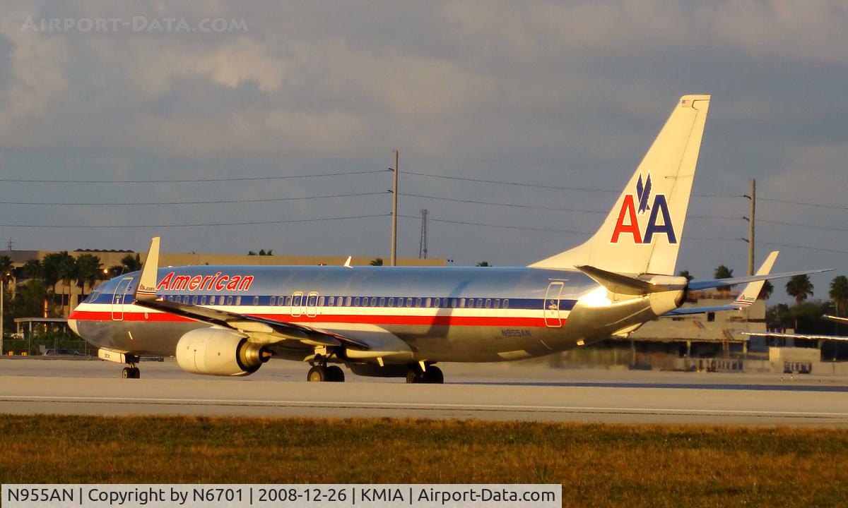 N955AN, 2001 Boeing 737-823 C/N 29540, American