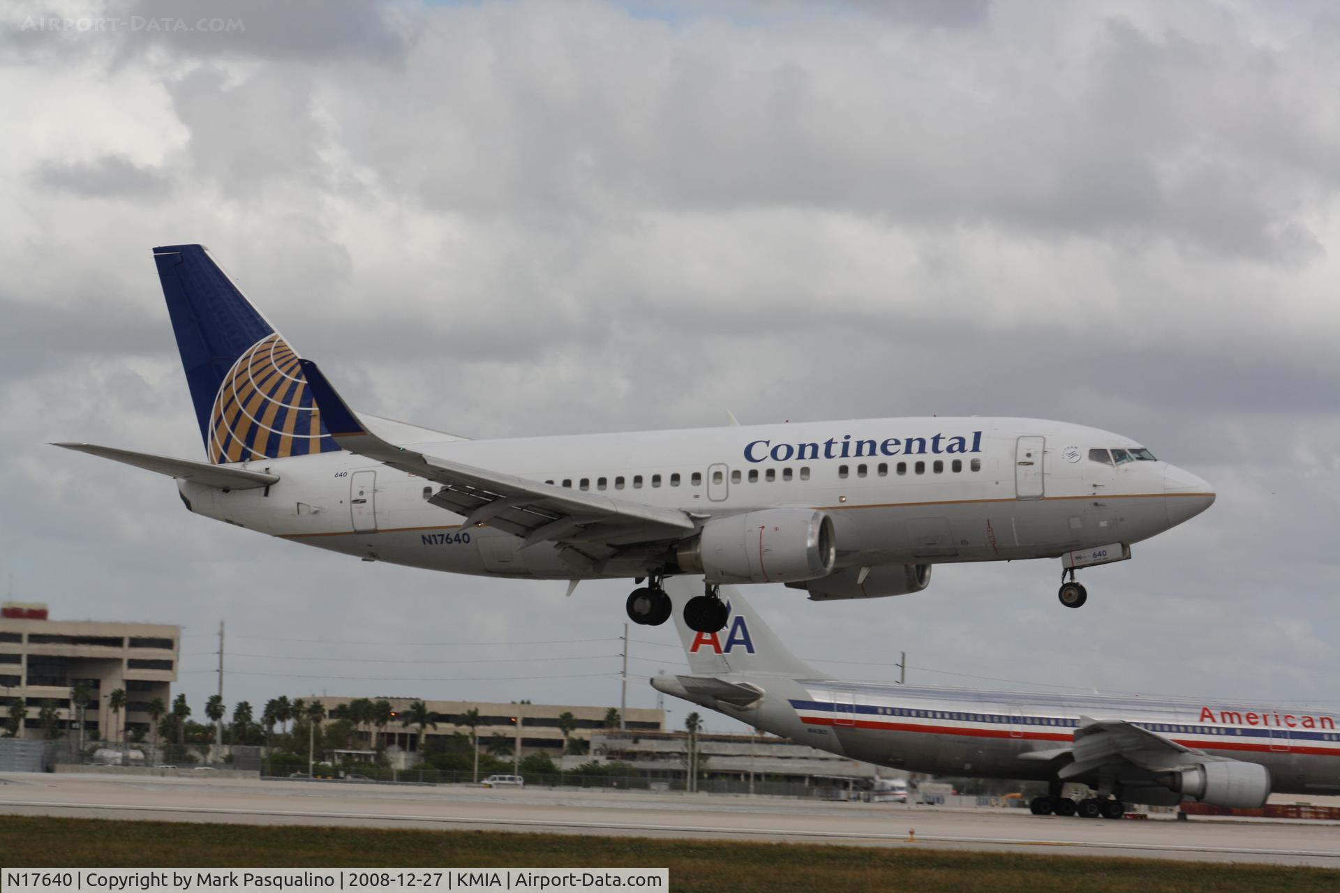 N17640, 1997 Boeing 737-524 C/N 28901, Boeing 737-500
