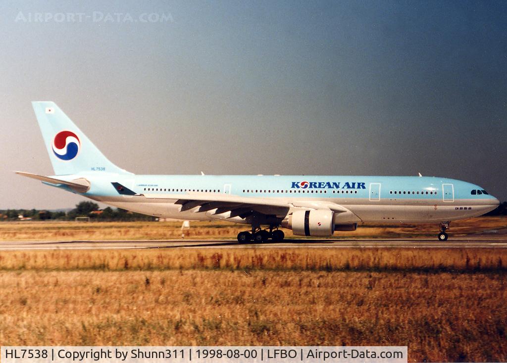 HL7538, 1998 Airbus A330-223 C/N 222, Landing rwy 15R after photo flight test