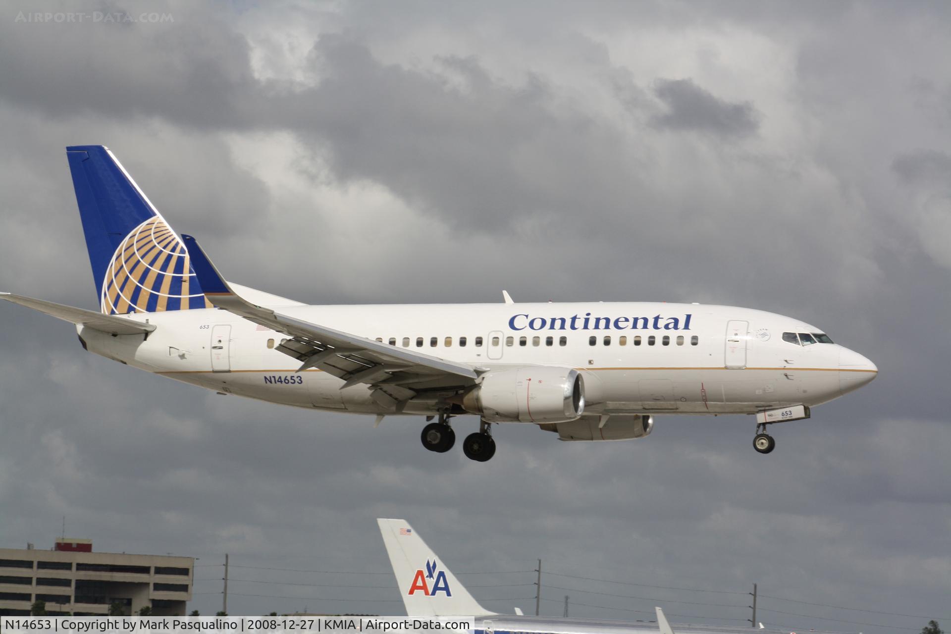 N14653, 1998 Boeing 737-524 C/N 28914, Boeing 737-500