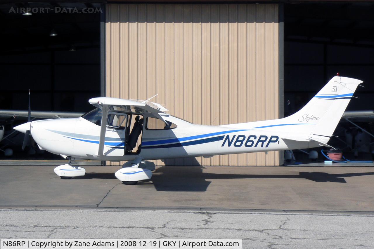N86RP, 1999 Cessna 182S Skylane C/N 18280651, At Arlington Municipal