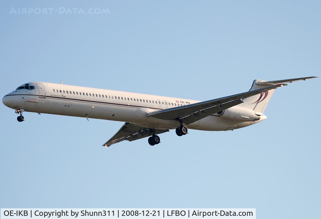 OE-IKB, 1986 McDonnell Douglas MD-83 (DC-9-83) C/N 49448, Landing rwy 32L for Air Mediterranee