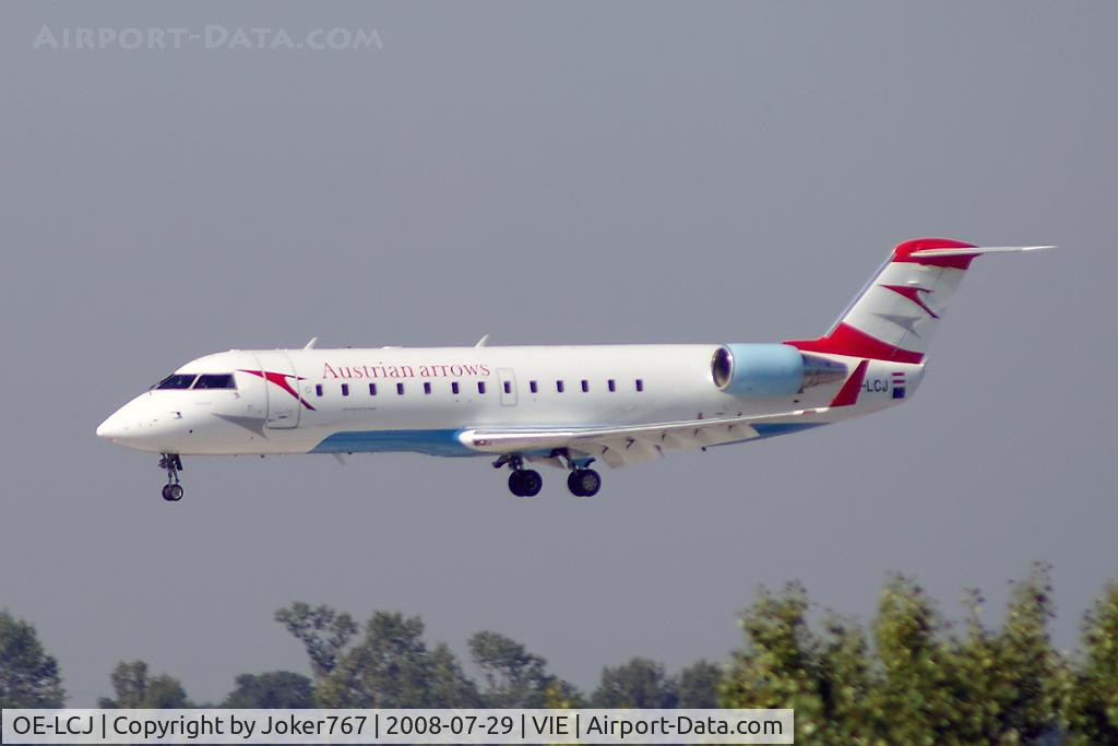 OE-LCJ, 1996 Canadair CRJ-200LR (CL-600-2B19) C/N 7142, Austrian arrows Canadair Regional Jet CRJ200LR