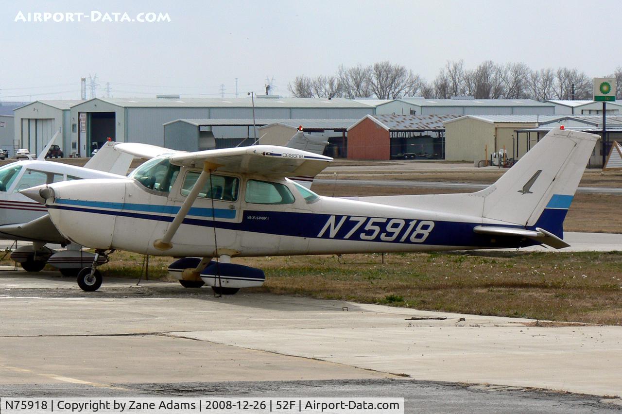 N75918, 1976 Cessna 172N C/N 17268041, At Northwest Regional (Aero Valley) TX