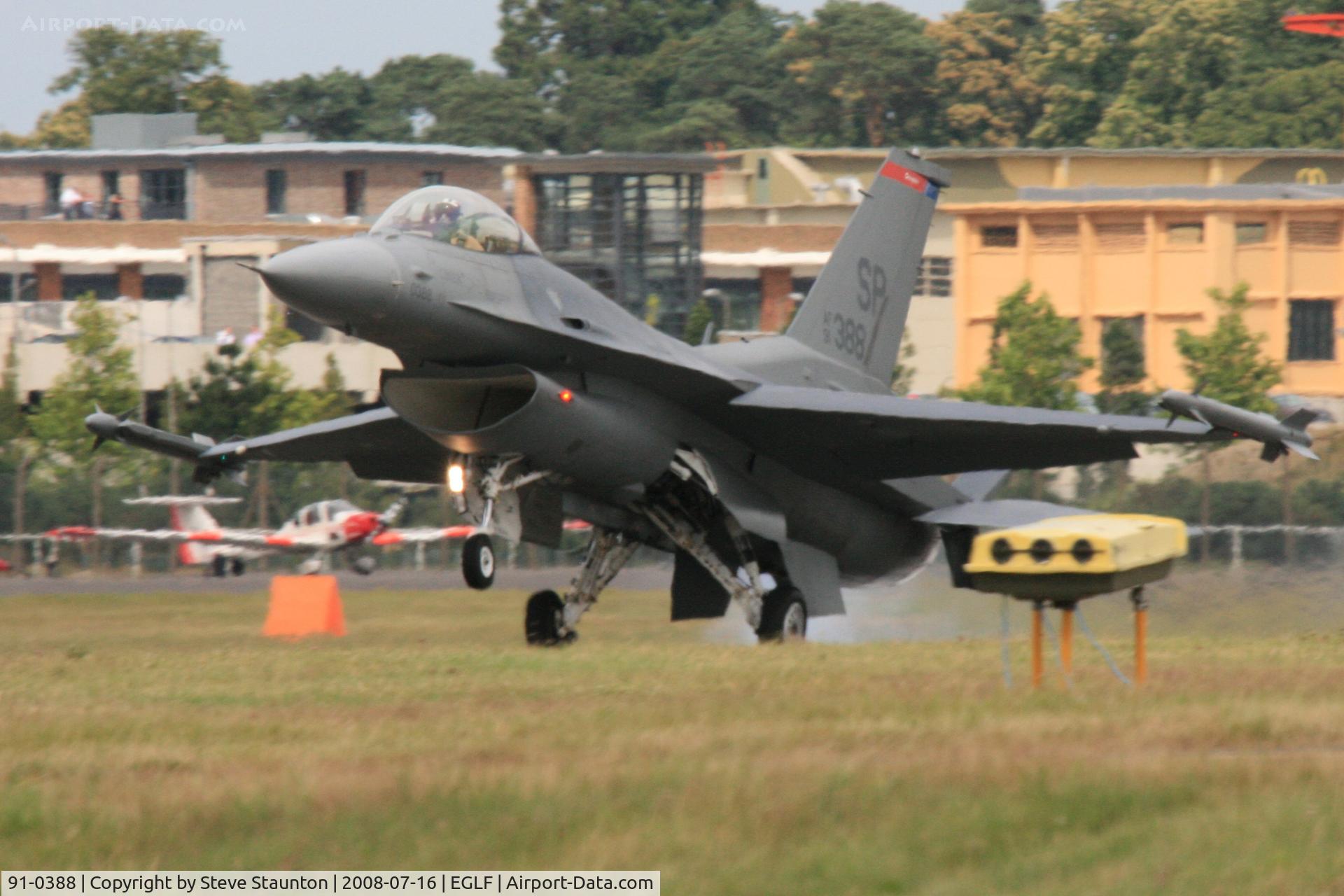 91-0388, 1991 General Dynamics F-16CJ Fighting Falcon C/N CC-86, Taken at Farnborough Airshow on the Wednesday trade day, 16th July 2009