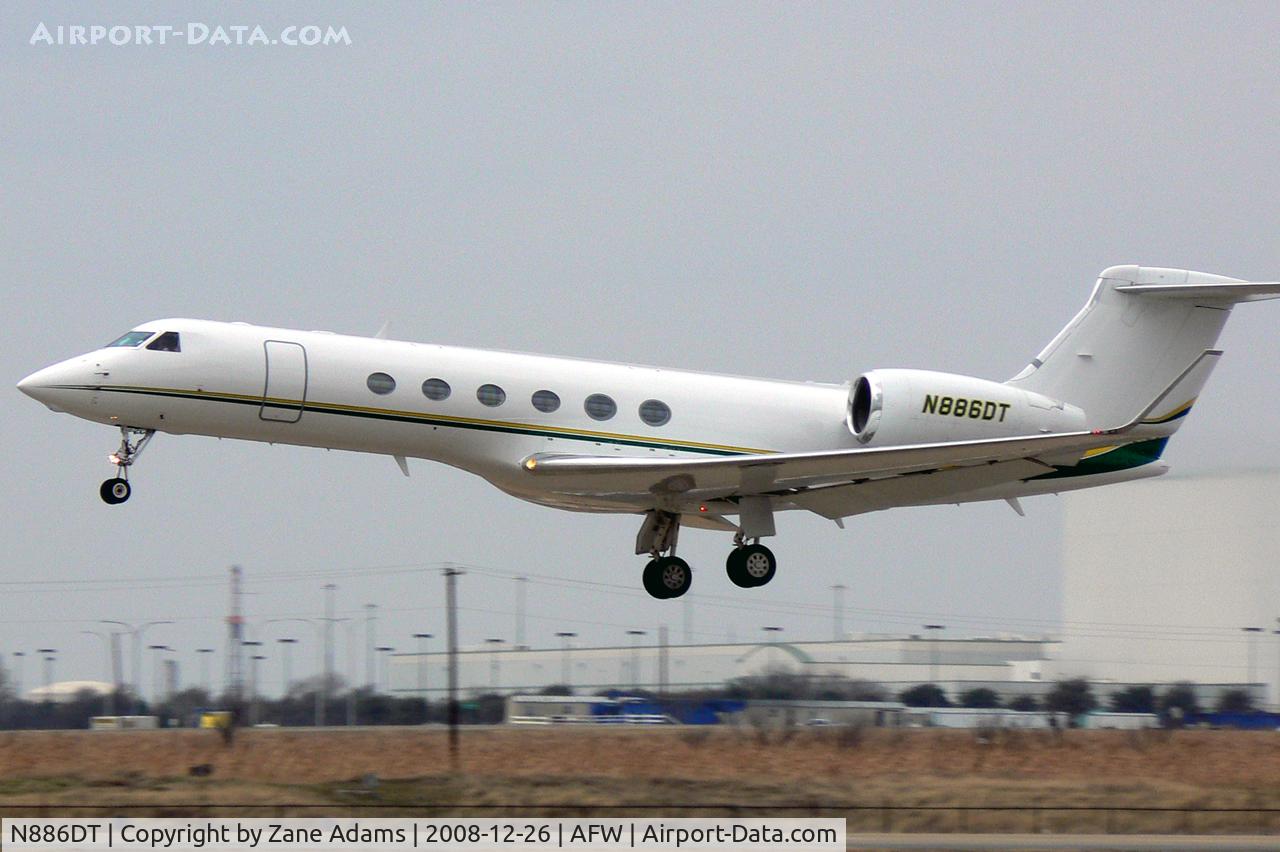 N886DT, 2001 Gulfstream Aerospace G-V C/N 636, At Alliance - Fort Worth