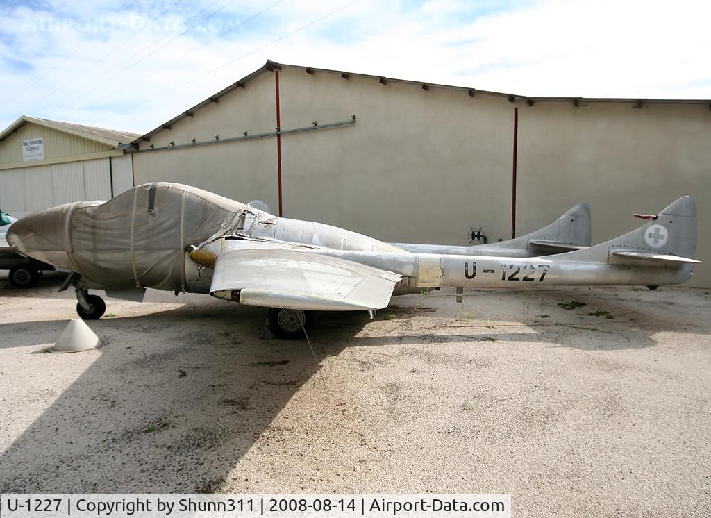 U-1227, 1959 De Havilland (F+W Emmen) Vampire T55 (DH-115) C/N 987, Preserved