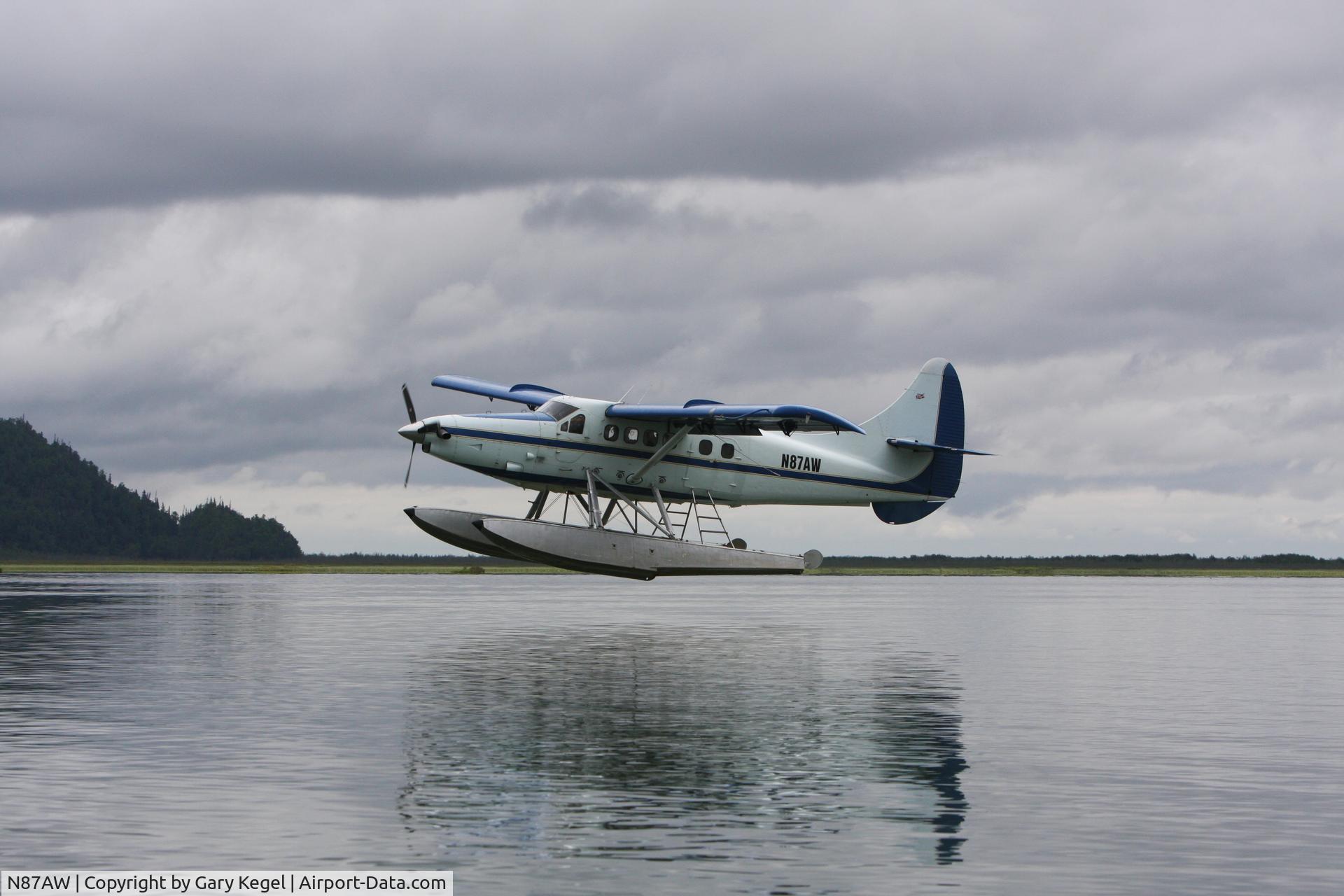 N87AW, 1954 De Havilland Canada DHC-3 Otter C/N 52, Landing Big River Lakes AK
