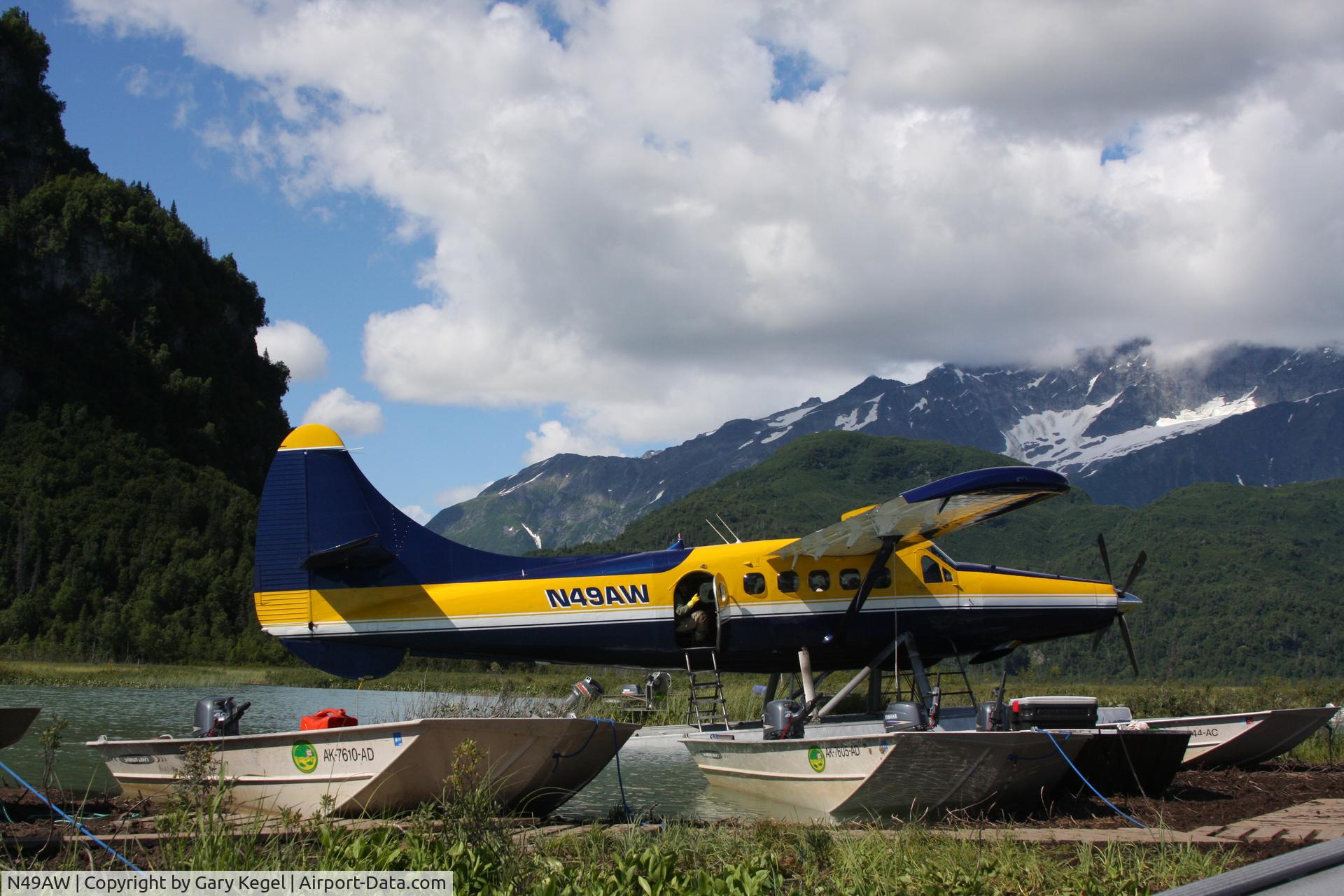 N49AW, 1958 De Havilland Canada U-1A Otter (DHC-3) C/N 310, Loading Fishermen