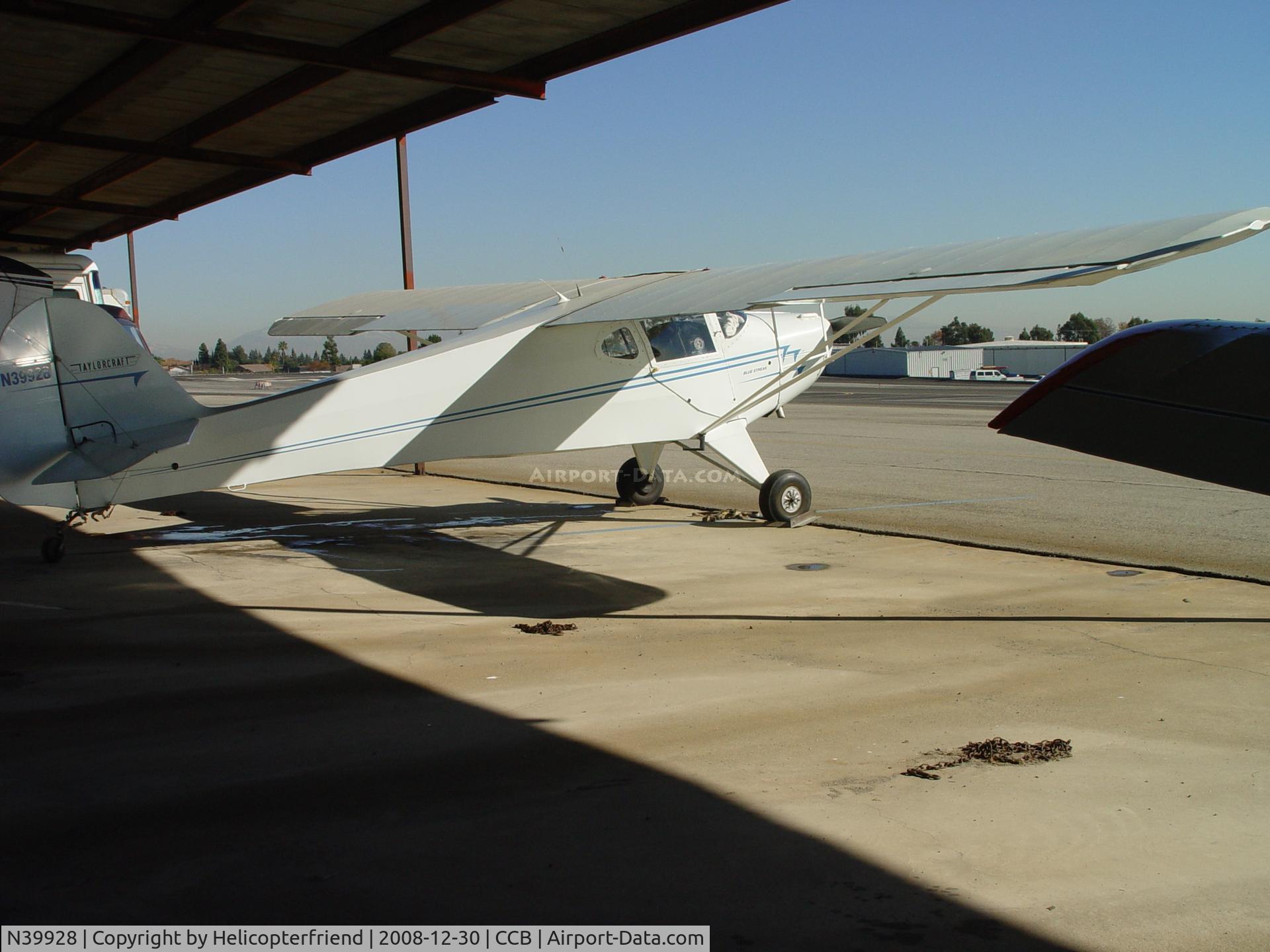 N39928, 1945 Taylorcraft BC12-D C/N 6581, Looking out and ready to go
