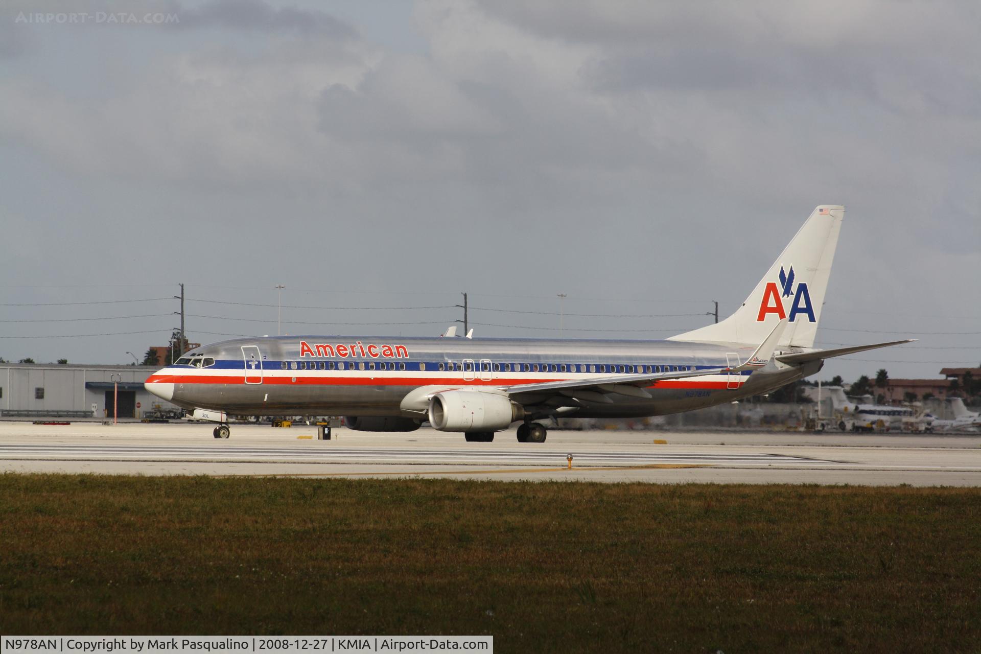 N978AN, 2001 Boeing 737-823 C/N 30100, Boeing 737-800
