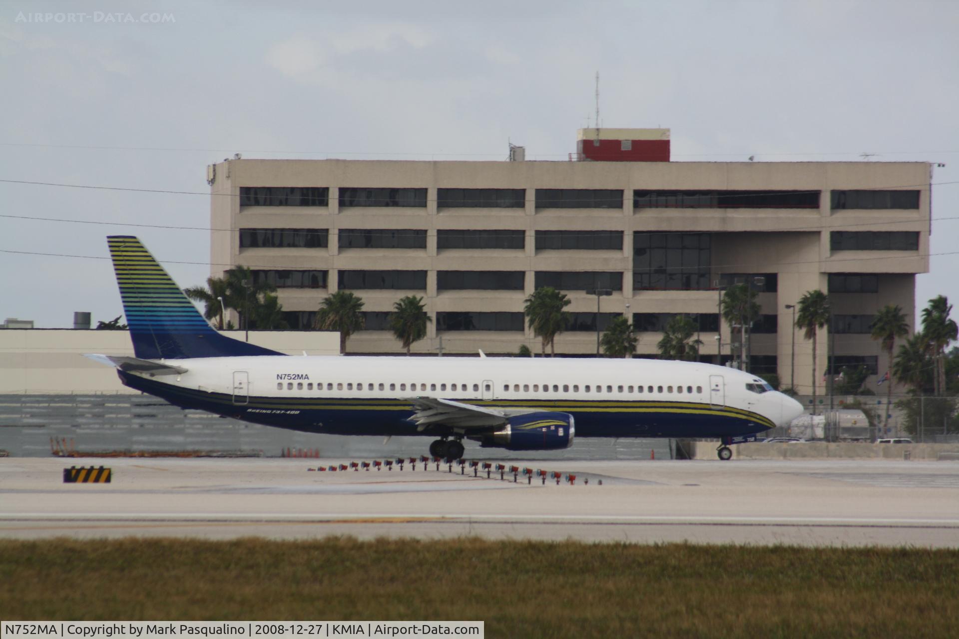 N752MA, 1996 Boeing 737-48E C/N 28198, Boeing 737-400