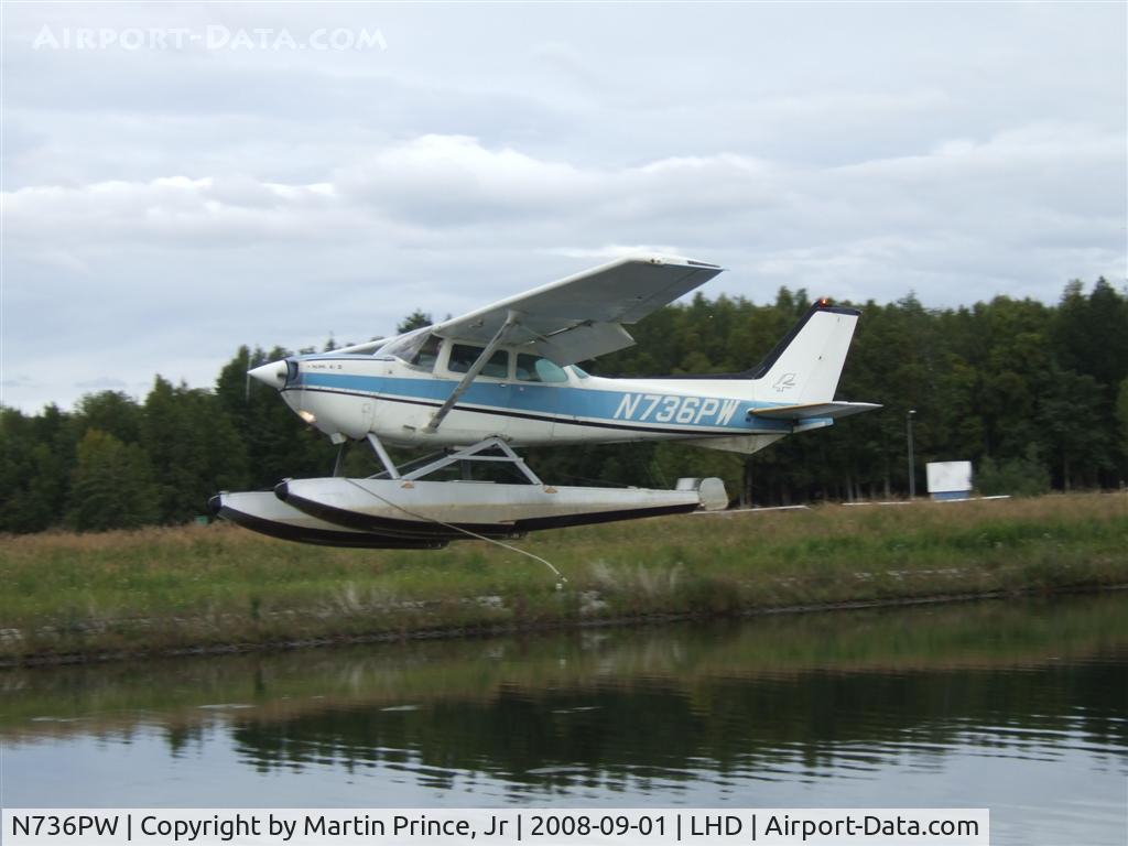 N736PW, 1977 Cessna R172K Hawk XP C/N R1722690, Taking off Lake Hood