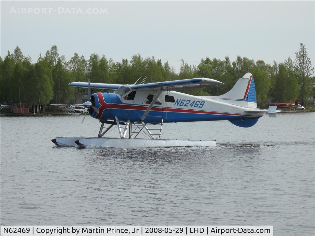 N62469, 1958 De Havilland Canada DHC-2 Beaver Mk.I C/N 1237, Taxiing to transient parking after doing touch and goes