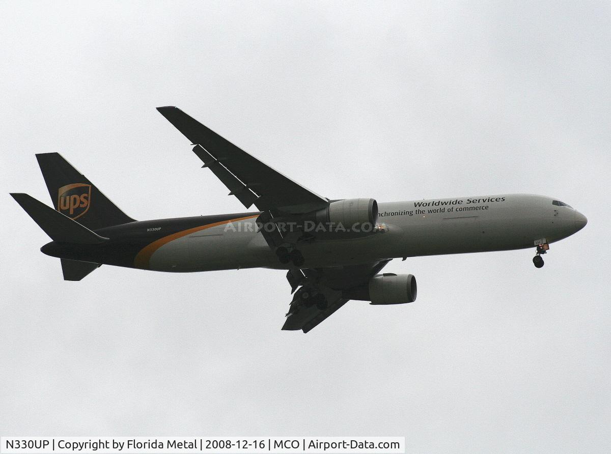 N330UP, 1999 Boeing 767-34AF C/N 27756, UPS 767-300
