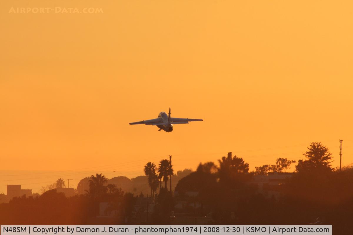 N48SM, 1985 SIAI-Marchetti S-211 C/N 014-03-001, Off into the sunset....