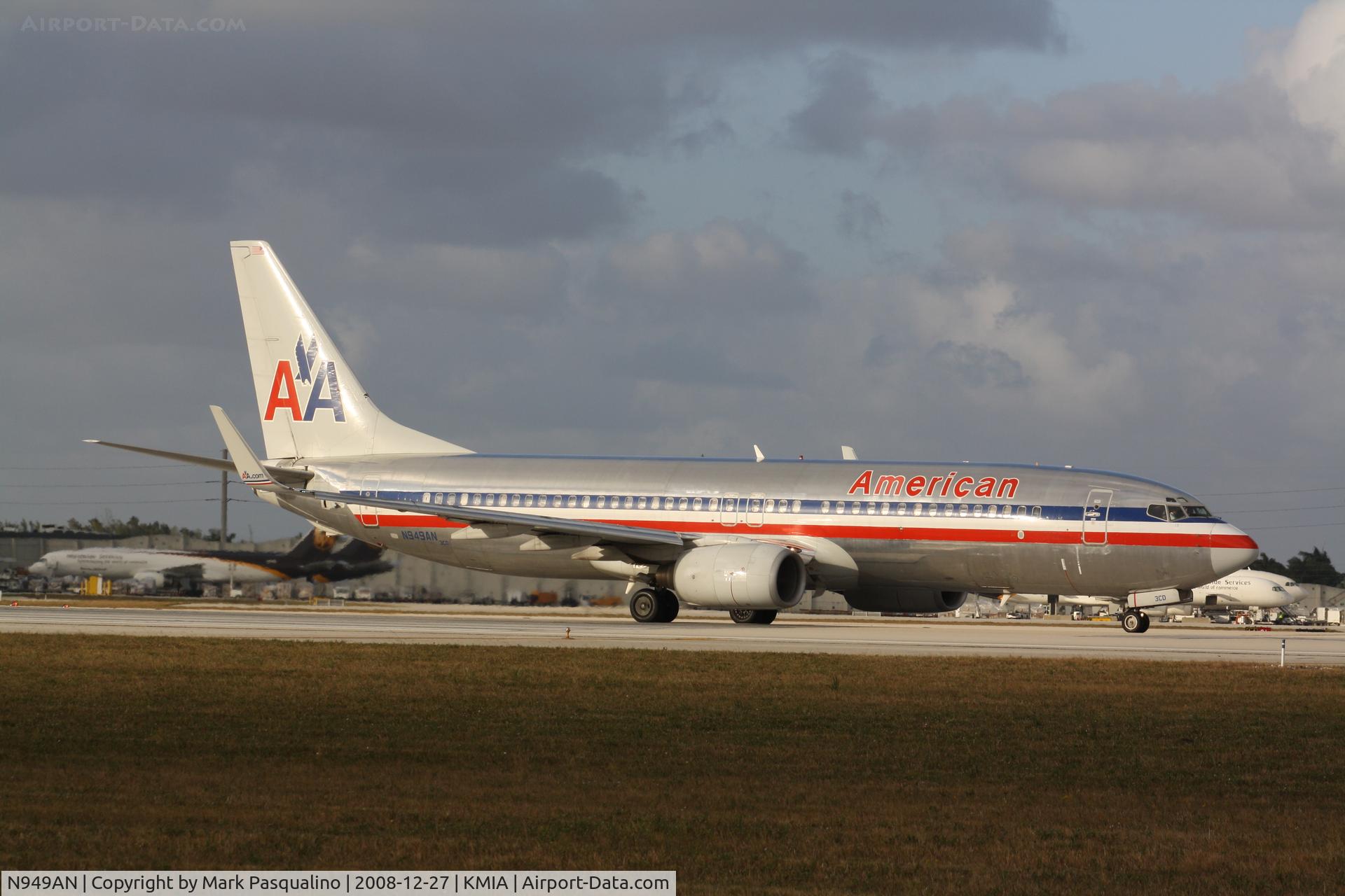 N949AN, 2000 Boeing 737-823 C/N 29537, Boeing 737-800