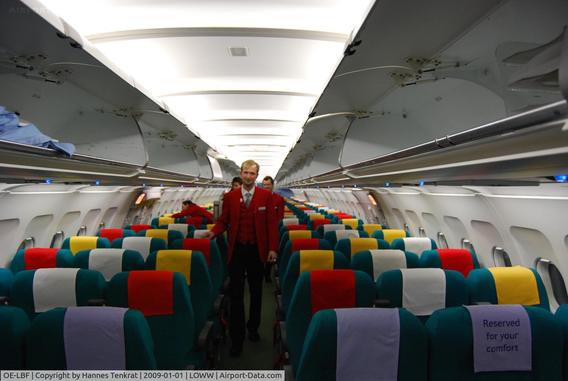 OE-LBF, 2001 Airbus A321-211 C/N 1458, Cabin of Austrian Airlines Airbus A321 