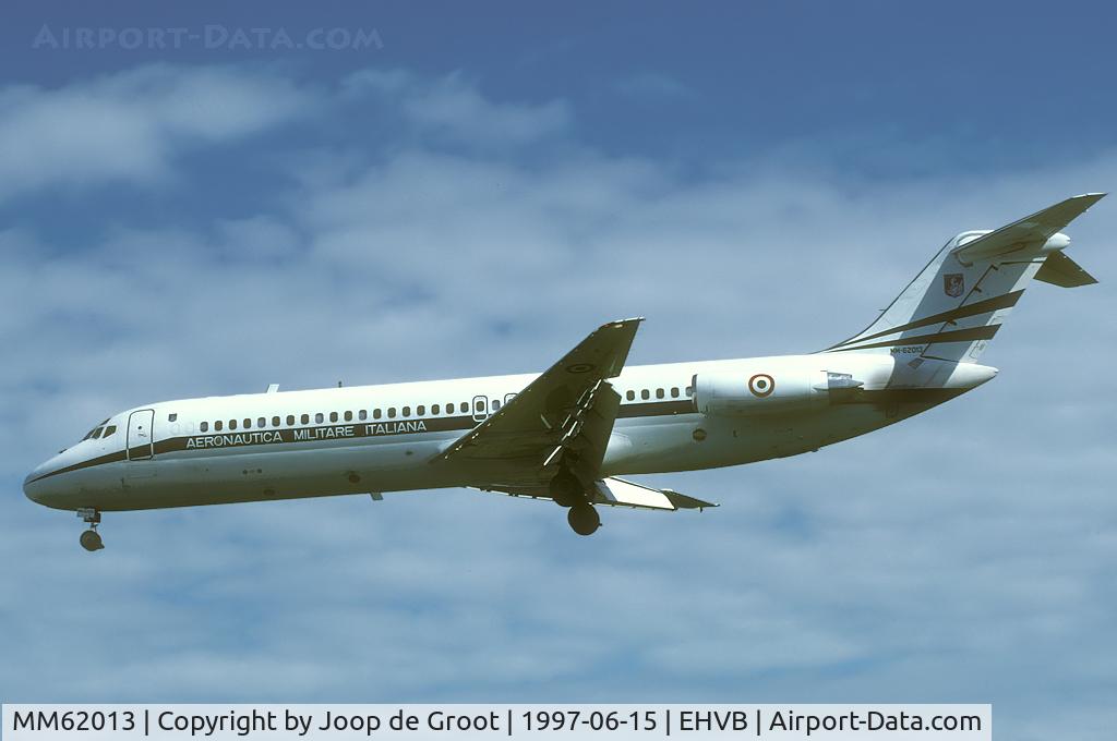 MM62013, 1974 Douglas DC-9-32 C/N 47600, In 1997 an Eropean top meeting was held in the Hague, bringing lits of transport planes to nearby Valkenburg.