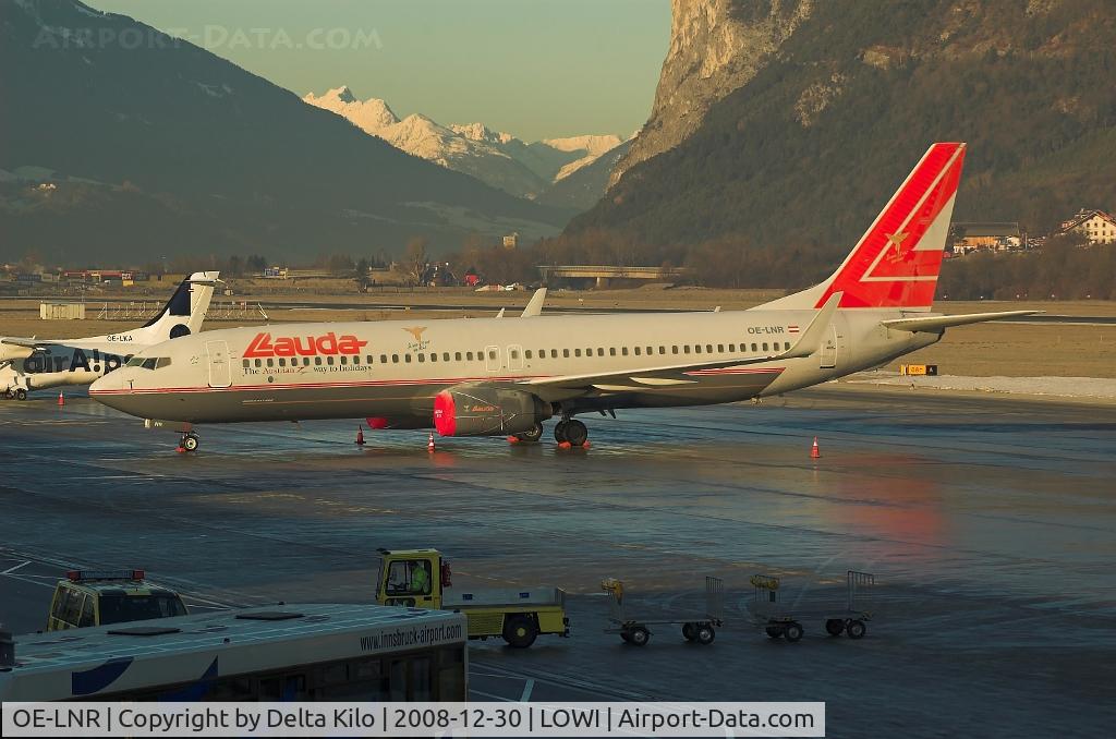 OE-LNR, 2005 Boeing 737-8Z9 C/N 33833, LAUDA