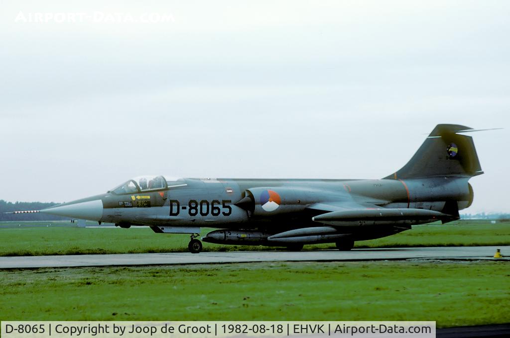 D-8065, Lockheed RF-104G Starfighter C/N 683-8065, Classic configuration of a Dutch recce Starfighter: four fuel tanks and an Orpheus recce pod.