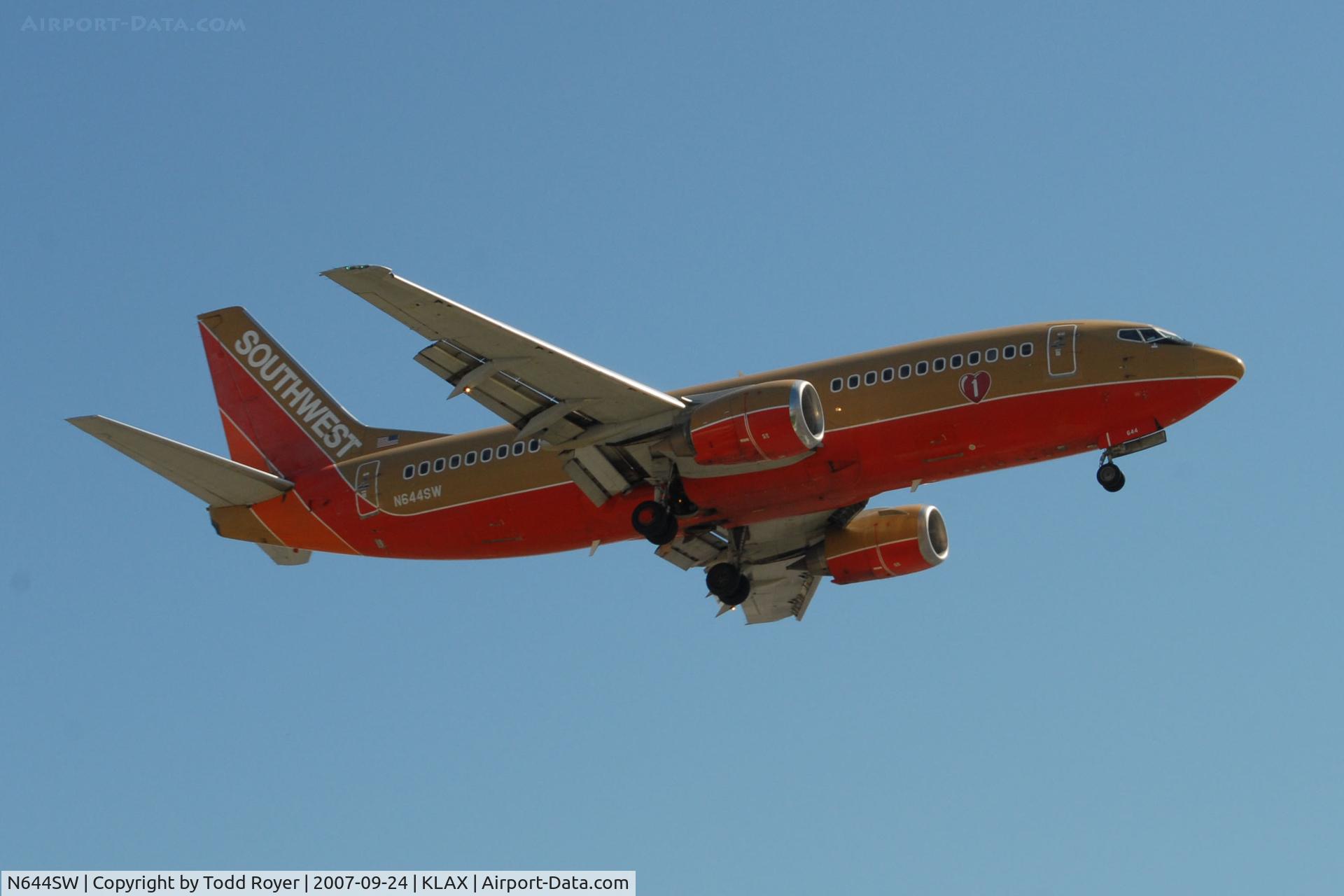 N644SW, 1997 Boeing 737-3H4 C/N 28329, Landing 24R at LAX