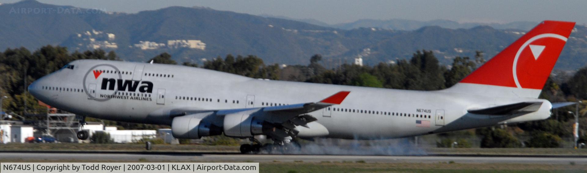 N674US, 1999 Boeing 747-451 C/N 30269, Landing 24R at LAX
