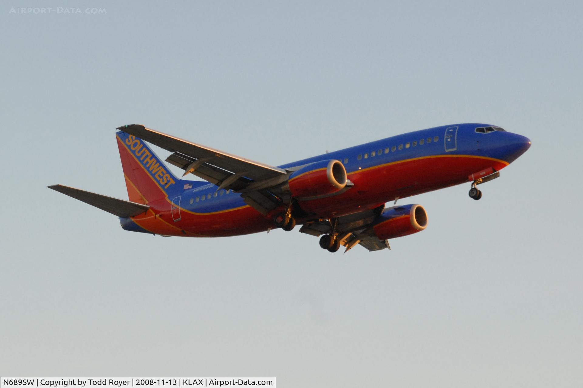 N689SW, 1985 Boeing 737-3Q8 C/N 23387, Landing 24R at LAX