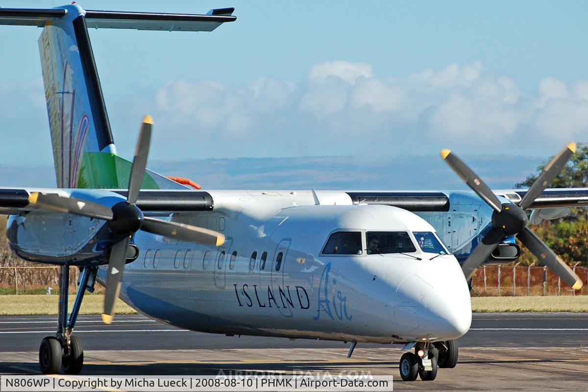 N806WP, 1993 De Havilland Canada DHC-8-103 Dash 8 C/N 357, short stopover in Molokai