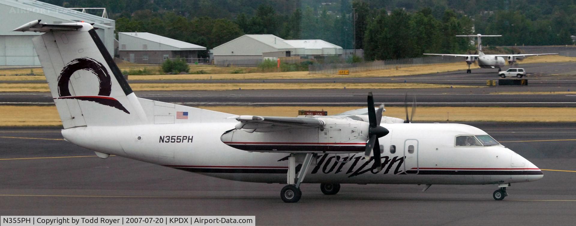 N355PH, 1997 De Havilland Canada DHC-8/Q200 Dash 8 C/N 500, Taxi for departure