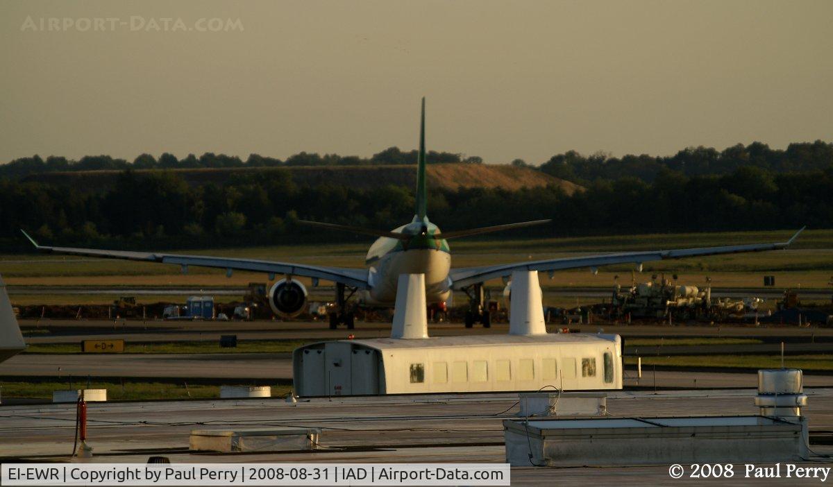 EI-EWR, 2000 Airbus A330-202 C/N 330, Wings showing heavy for a transatlantic flight