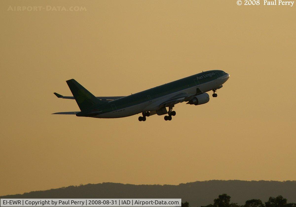 EI-EWR, 2000 Airbus A330-202 C/N 330, Getting up form Runway 30