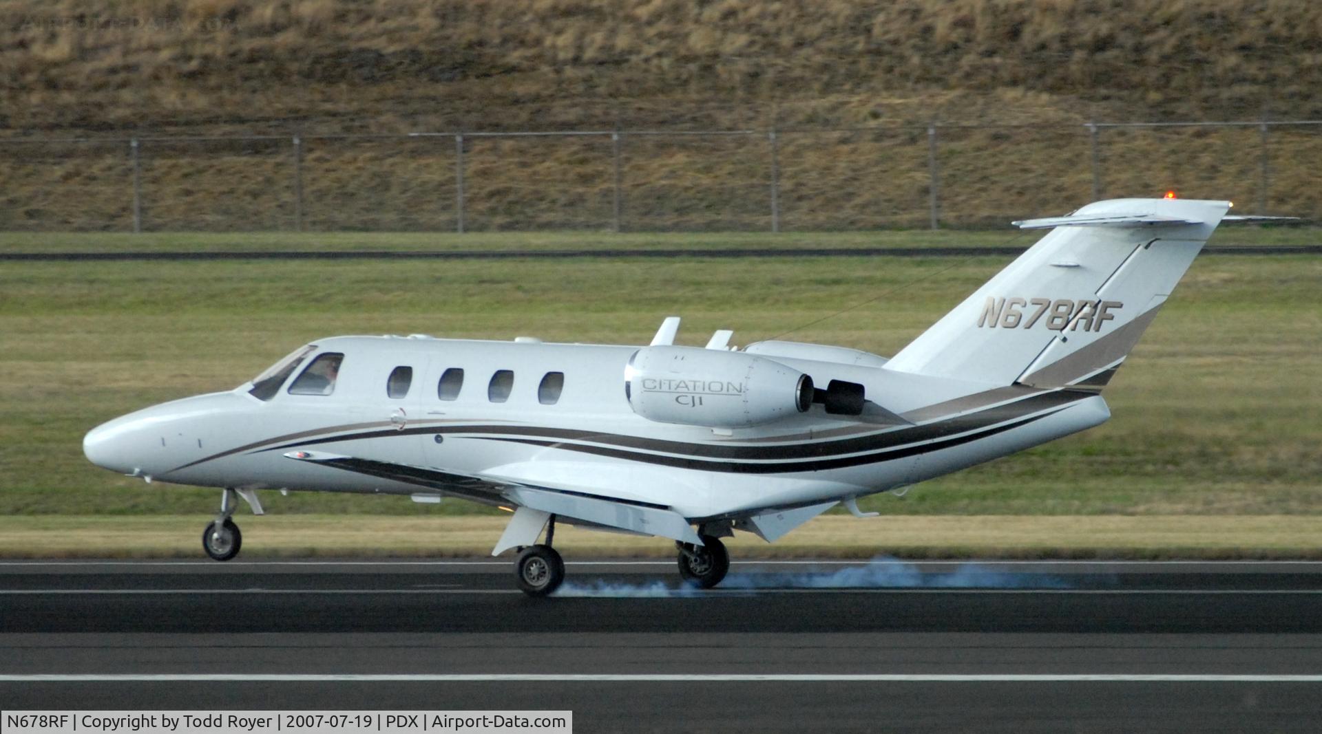 N678RF, 2004 Cessna 525 CitationJet CJ1 C/N 525-0537, Landing 28R at PDX