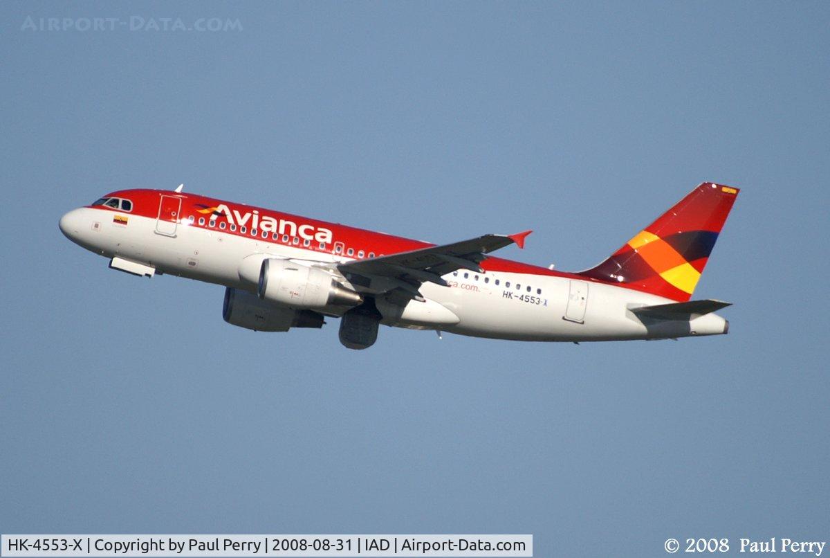 HK-4553-X, 2008 Airbus A319-115LR C/N 3467, Up from RWY 1R, tucking her gear in