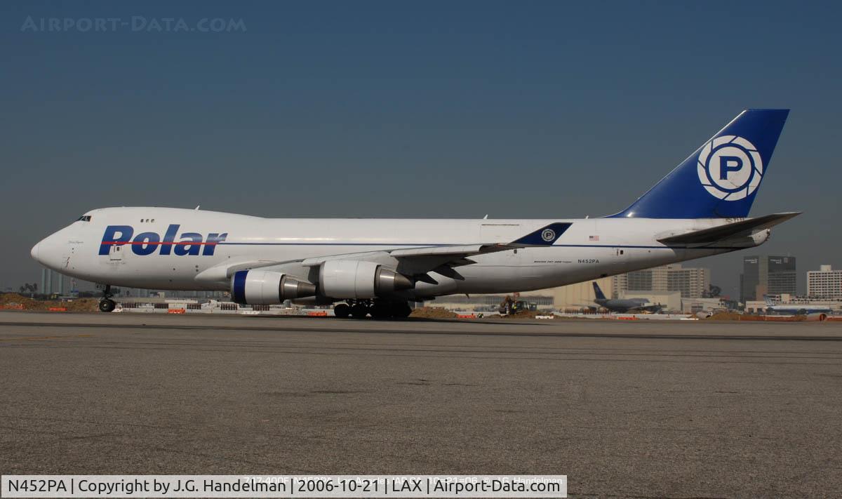 N452PA, 2000 Boeing 747-46NF C/N 30810, taxi at LAX