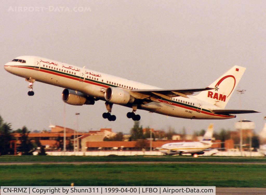 CN-RMZ, 1986 Boeing 757-2B6 C/N 23687/106, Take off rwy 33R with old c/s