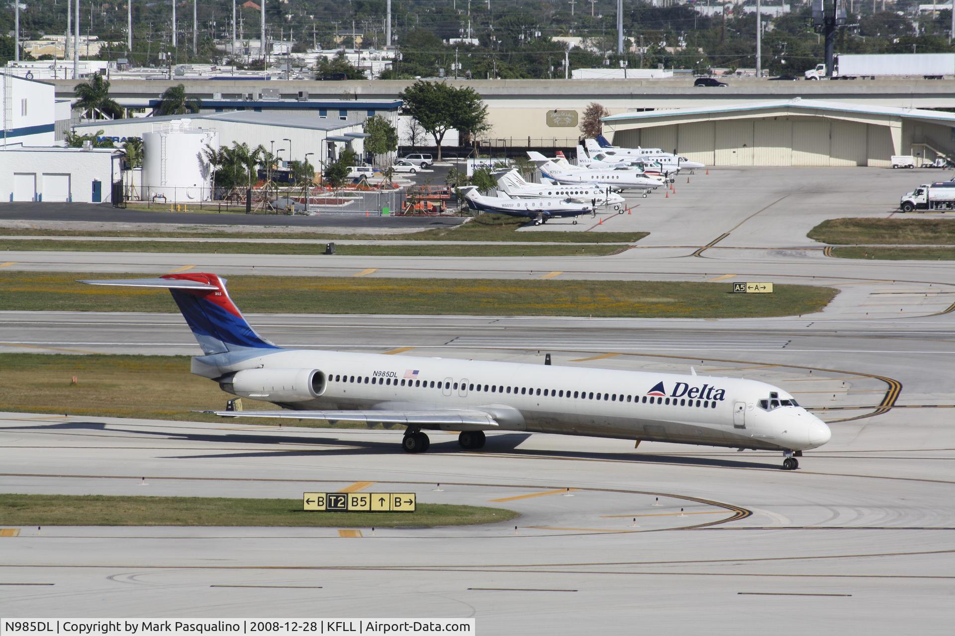 N985DL, 1991 McDonnell Douglas MD-88 C/N 53312, MD-88