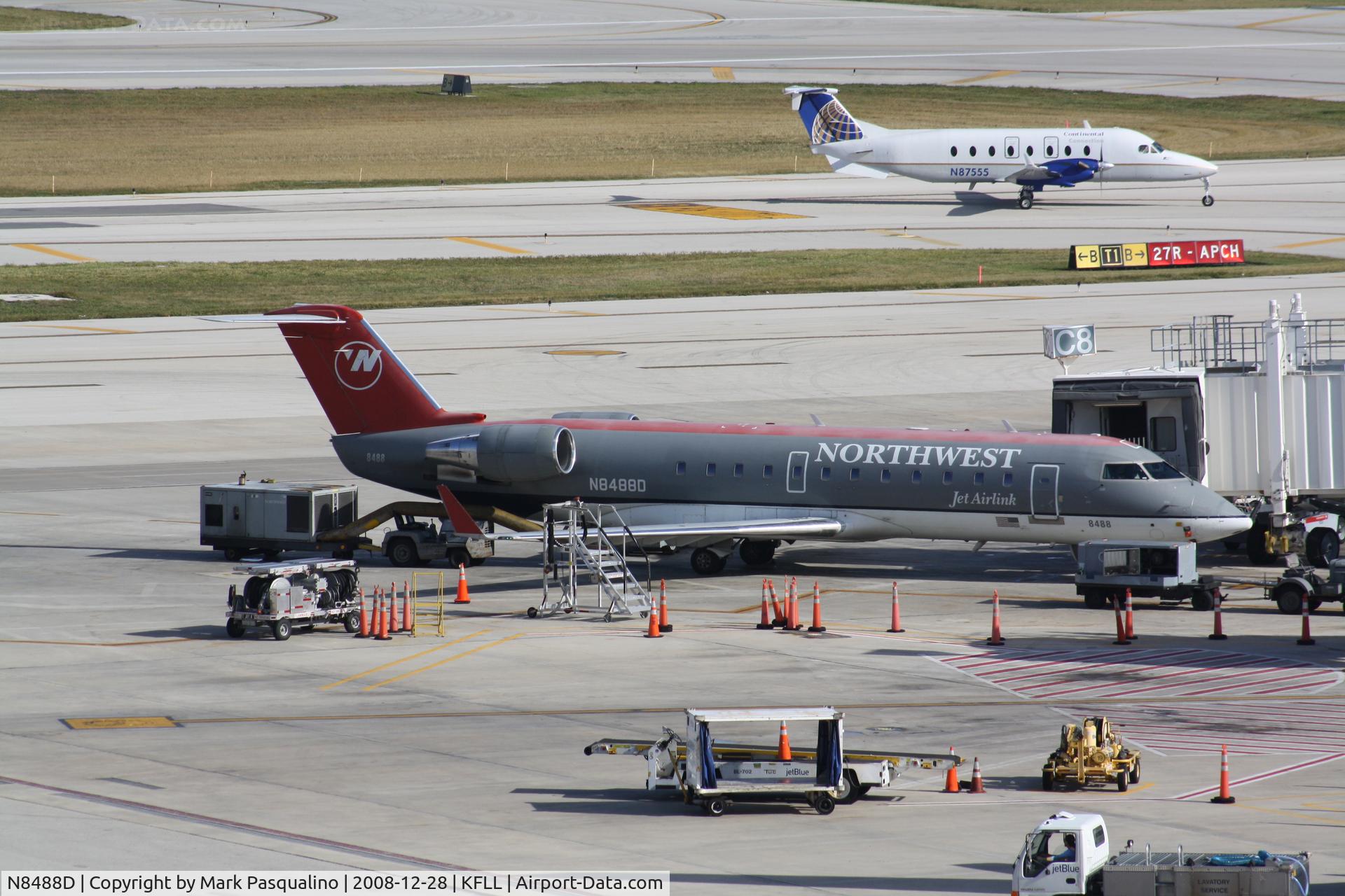 N8488D, 2001 Bombardier CRJ-200LR (CL-600-2B19) C/N 7488, CL-600-2B19